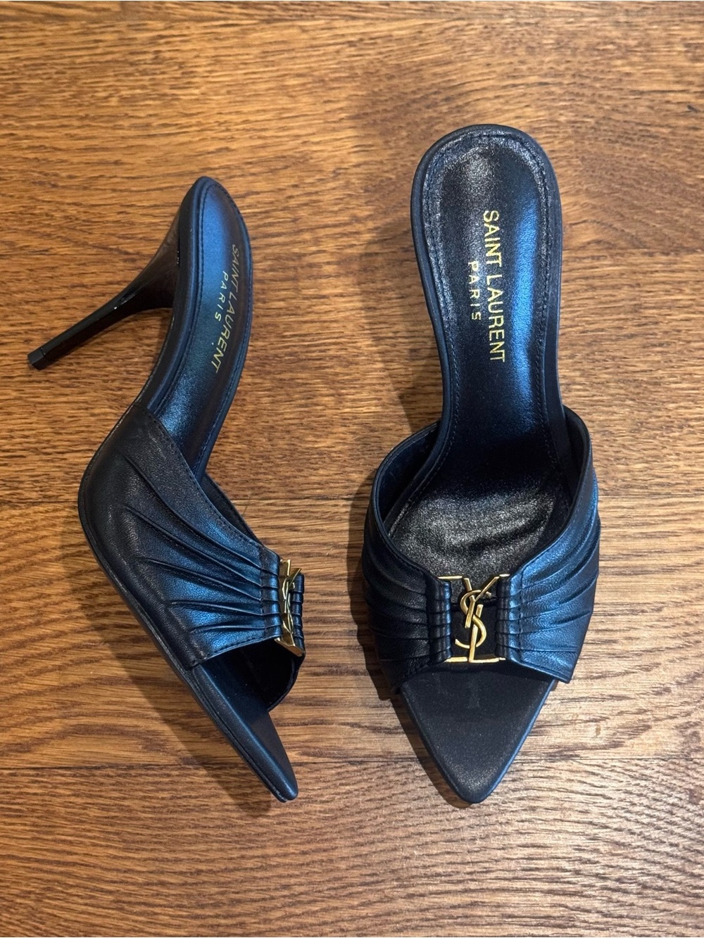 YSL Saint Laurent Women's
EU 38 | US 8 Black Babylon Mules Heels with Dust Bag